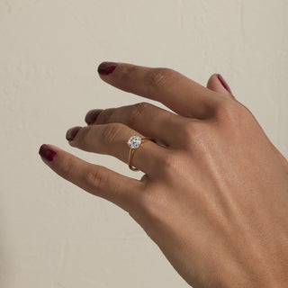 Engagement ring, Diamond engagement ring, Gold engagement ring, White gold engagement ring, Yellow gold engagement ring, Rose gold engagement ring, engagement ring, Antique engagement ring, Modern engagement ring, Classic engagement ring