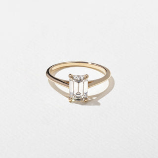 emerald ring, moissanite emerald ring, emerald diamond ring, Best solitaire engagement rings for women, Affordable solitaire engagement rings online, Unique solitaire engagement rings for her 

