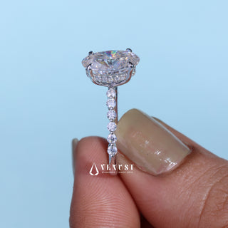 Brilliant 2.0ct oval hidden halo moissanite ring close up of the setting
