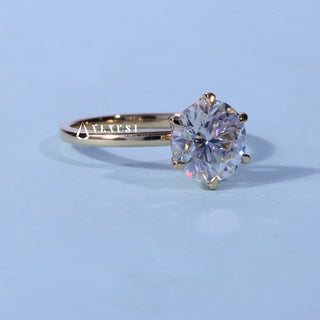 Top view of the Round Cut Solitaire Moissanite Engagement Ring centre stone