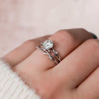 Vintage 1.0ct round halo moissanite wedding band top view