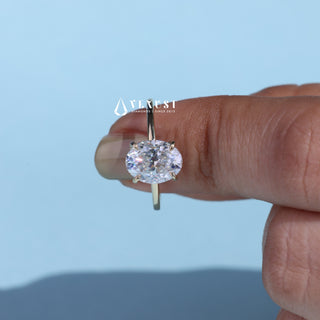 Gorgeous 1.0ct oval hidden halo moissanite ring detail view of the band