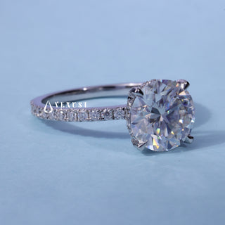 Top view of the Hidden Halo Round Cut Moissanite Engagement Ring centre stone