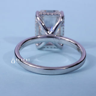 Top view of the Hidden Halo Cathedral Radiant Cut Moissanite Ring centre stone
