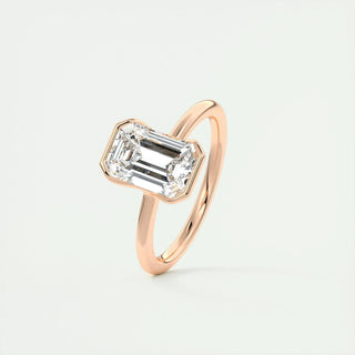 Brilliant 1.91ct emerald solitaire moissanite ring detail view of the band