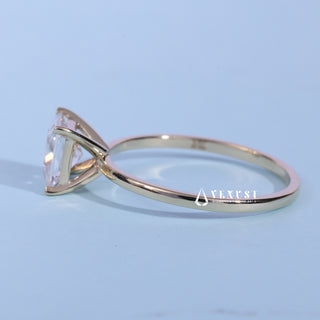 Top view of the Solitaire Princess Cut Moissanite Engagement Ring centre stone