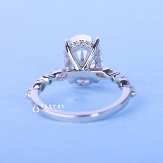 Brilliant 2.0ct oval hidden halo moissanite ring detail view of the band