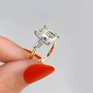 Graceful 1.91ct emerald three stone moissanite ring sparkle close up