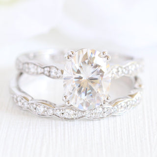 2.0 CT Oval Brilliant Cut Solitaire Moissanite Bridal Set side view