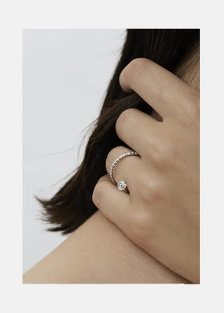 Engagement ring, Diamond engagement ring, Gold engagement ring, White gold engagement ring, Yellow gold engagement ring, Rose gold engagement ring, engagement ring, Antique engagement ring, Modern engagement ring, Classic engagement ring