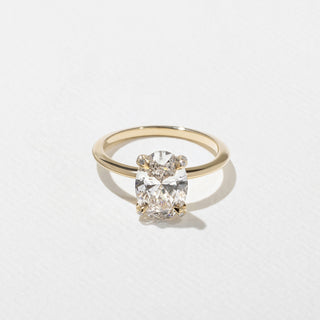oval ring, moissanite oval ring, oval diamond ring, Best solitaire engagement rings for women, Affordable solitaire engagement rings online, Unique solitaire engagement rings for her 
