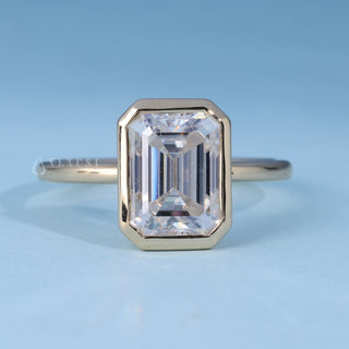2.0CT Bezel Set Emerald Moissanite Diamond Timeless Engagement Rings
