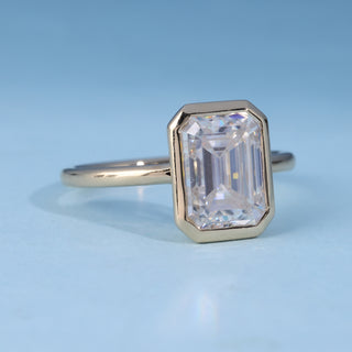 2.0CT Bezel Set Emerald Moissanite Diamond Timeless Engagement Rings