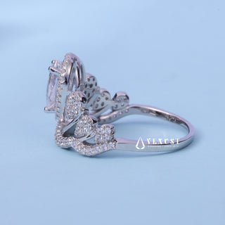 Angled view of the Halo Cluster Pear Cut Moissanite Engagement Ring band and setting