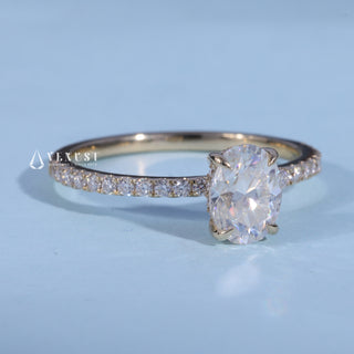 Top view of the Pave Oval Cut Moissanite Engagement Ring centre stone