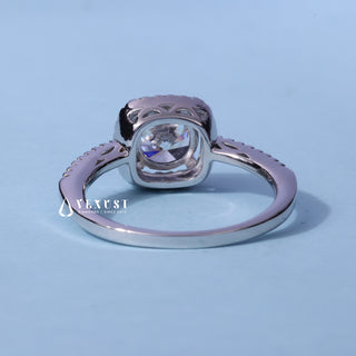 Top view of the Halo Pave Round Brilliant Moissanite Ring centre stone