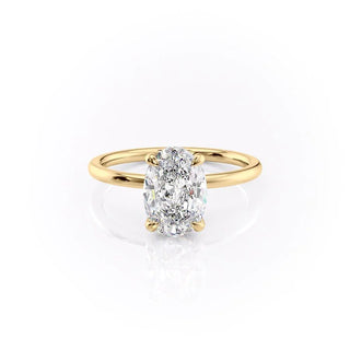 2.72 CT Oval Brilliant Solitaire Moissanite Engagement Ring detail view