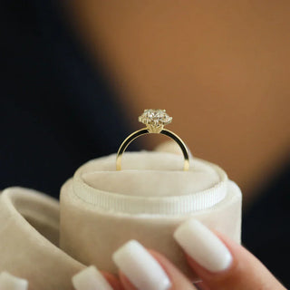 1.0 CT Round Cut Solitaire Halo Moissanite Engagement Ring top view