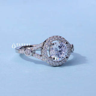 1.0 CT Round Cut Halo Sparkling Moissanite Engagement Ring on hand