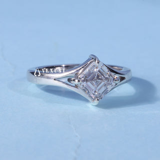 Top view of the Asscher Cut Split Shank Moissanite Ring centre stone