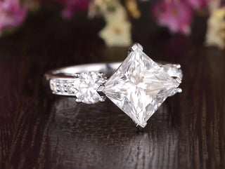 2.08CT Princess Cut Three Stone Moissanite Engagement Ring