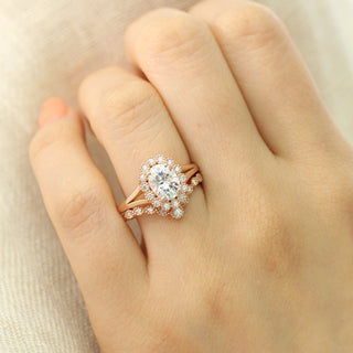 Gorgeous 1.50ct oval halo moissanite ring front view