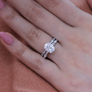 2.0 CT Oval Brilliant Cut Solitaire Moissanite Bridal Set front view