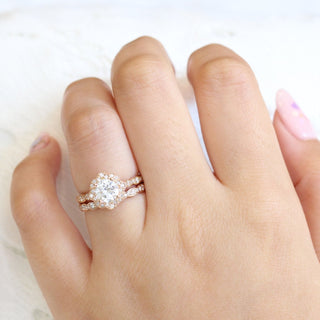 1.0CT Vintage Floral Round Cut Moissanite Halo Bridal Engagement Ring Set