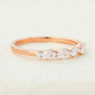 pear-round-shaped-moissanite-alternative-wedding-band