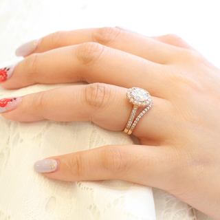 Stunning 1.50ct oval halo moissanite ring close up of the setting