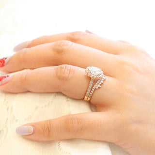 Dazzling 1.50ct oval halo moissanite ring close up of the setting