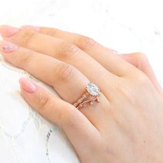 Elegant 2.0ct oval halo moissanite ring close up of the setting
