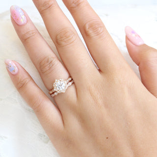 1.0CT Vintage Floral Round Cut Moissanite Halo Bridal Engagement Ring Set
