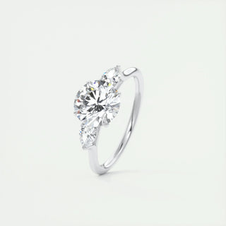 Gorgeous 2.0ct round three stone moissanite ring macro detail of the stones
