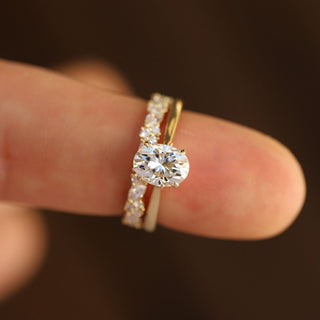 Oval Moissanite Solitaire Engagement Ring Set for Women