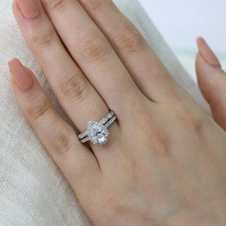 Stunning 1.50ct pear halo moissanite ring sparkle close up