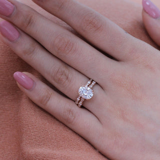 2.0 CT Oval Brilliant Cut Solitaire Moissanite Bridal Set front view