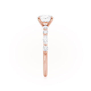 Stunning 0.90ct oval solitaire moissanite ring close up of the setting