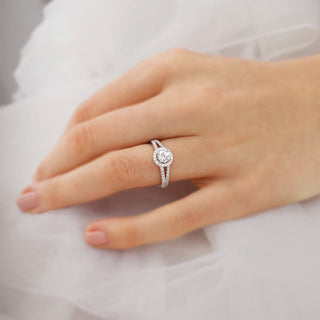 Timeless 0.50ct round halo moissanite wedding band detail view of the band