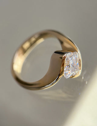 1.0CT-2.0CT Asscher Moissanite Diamond By Pass Engagement Ring With Matching Classic Curved Band