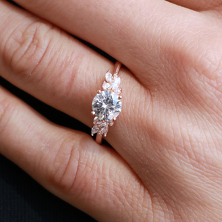 1.0CT Round Cut Moissanite Solitaire Diamond Engagement Ring