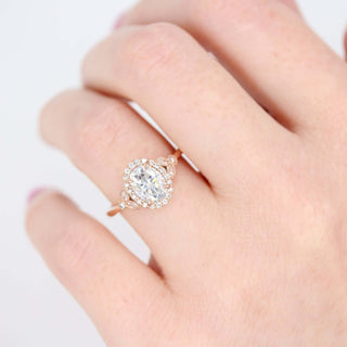 1.33CT Oval Cut Halo Cluster Diamond Moissanite Engagement Ring