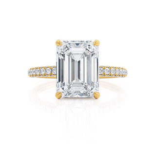 Chic 1.75ct emerald hidden halo moissanite ring close up of the setting