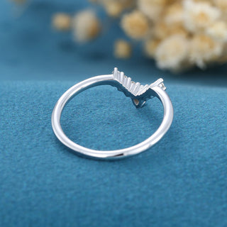 1-40-ct-pear-round-shaped-moissanite-curved-wedding-band