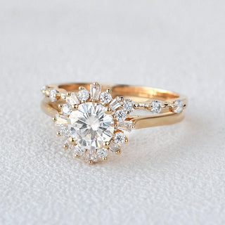 1.0ct Round Moissanite Vintage Halo Floral Style Bridal Ring Set