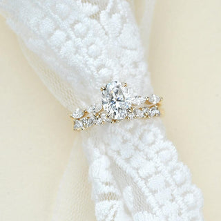 1.50ct Oval Cut Cluster Diamond Moissanite Bridal Engagement Ring Set