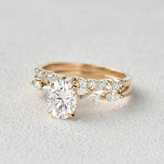 1.50ct Oval Cut Cluster Diamond Moissanite Bridal Engagement Ring Set