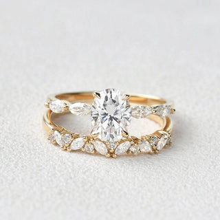 1.50ct Oval Cut Cluster Diamond Moissanite Bridal Engagement Ring Set