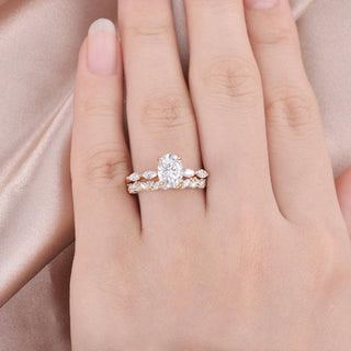 1.50ct Oval Cut Cluster Diamond Moissanite Bridal Engagement Ring Set