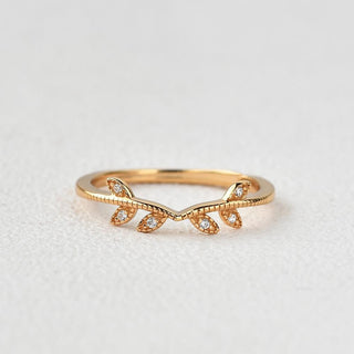 Round Brilliant Cut Curved Vintage Style Bridal Wedding Band
